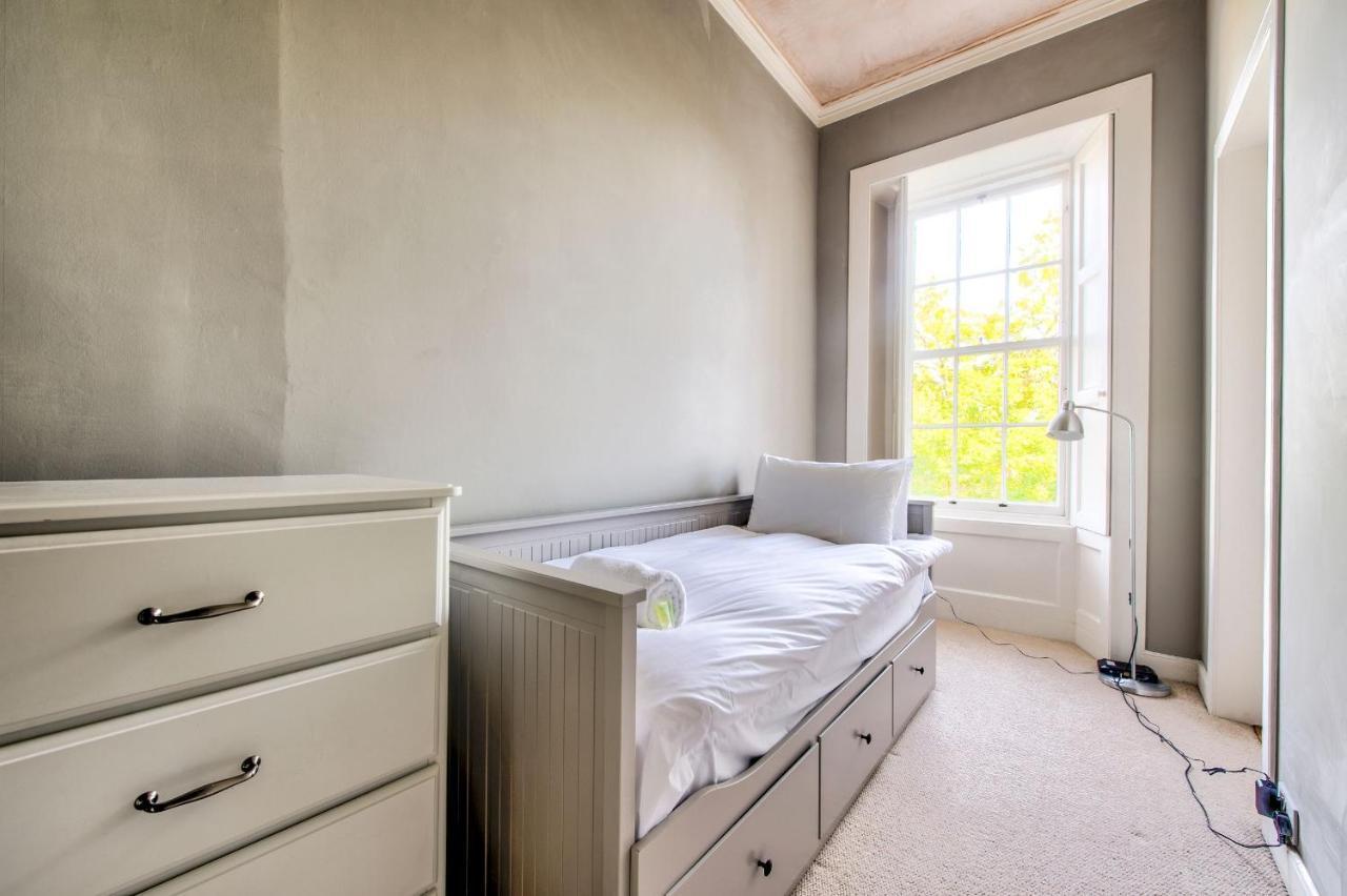 Joivy Bright & Spacious Apt In Stockbridge Edinburgh Ngoại thất bức ảnh